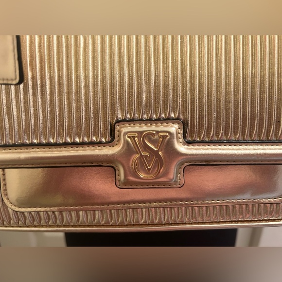 Victoria Secret Gold Designer Chain Shoulder Bag - Picture 10 of 10